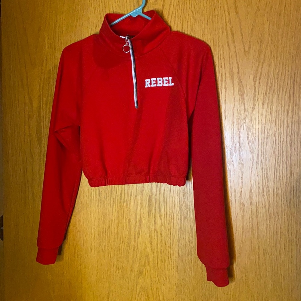 Rebel crop long sleeve top